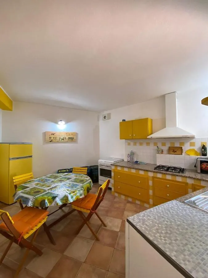 Casa Ludovica A 100 Passi Dal Mare Apartman Àrbatax